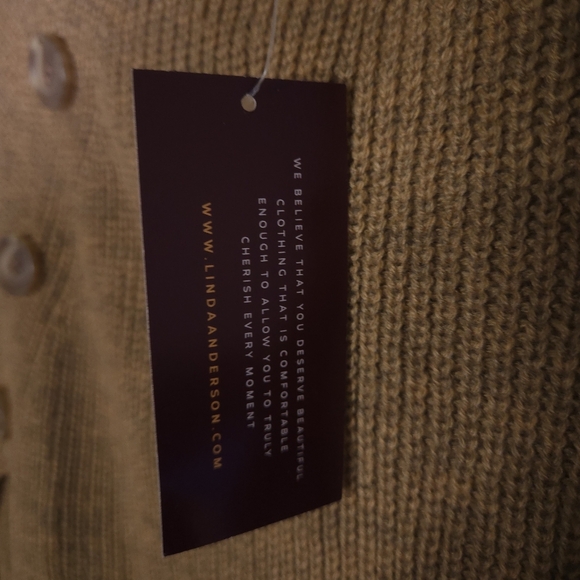 NWT Linda Anderson Knit Poncho Tan One‎ Size Buttons Cottage Core Light Academia - Picture 5 of 7